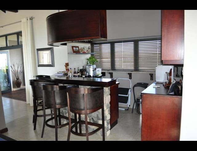 5 BEDROOM HOUSE FOR SALE IN SIMBITHI ECO ESTATE